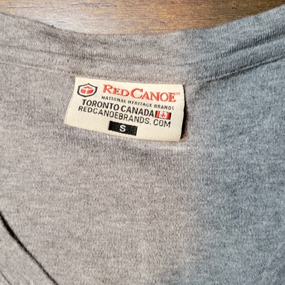 Red Canoe Royal Canadian Tee NWOT - Picture 3 of 7